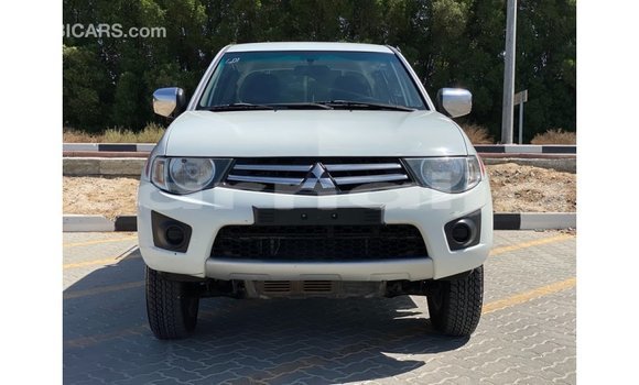 Buy Import Mitsubishi L200 White Car in Import - Dubai in Abia State Buy Import Mitsubishi L200 White Car in Import - Dubai in Abia State