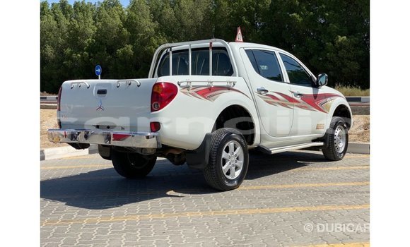 Buy Import Mitsubishi L200 White Car in Import - Dubai in Abia State Buy Import Mitsubishi L200 White Car in Import - Dubai in Abia State