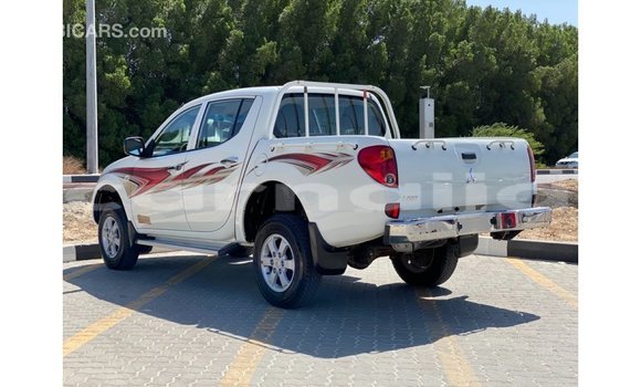Buy Import Mitsubishi L200 White Car in Import - Dubai in Abia State Buy Import Mitsubishi L200 White Car in Import - Dubai in Abia State
