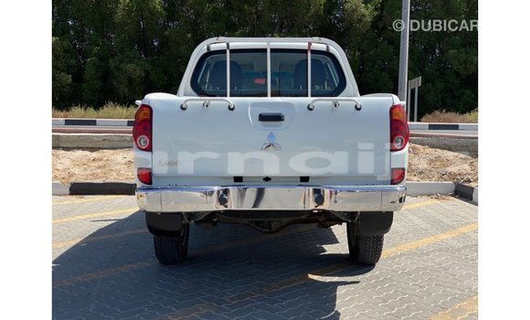 Buy Import Mitsubishi L200 White Car in Import - Dubai in Abia State Buy Import Mitsubishi L200 White Car in Import - Dubai in Abia State