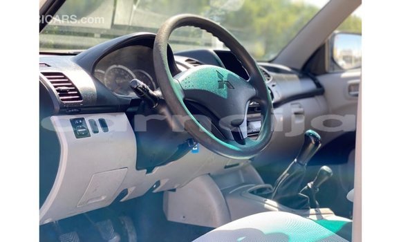 Buy Import Mitsubishi L200 White Car in Import - Dubai in Abia State Buy Import Mitsubishi L200 White Car in Import - Dubai in Abia State