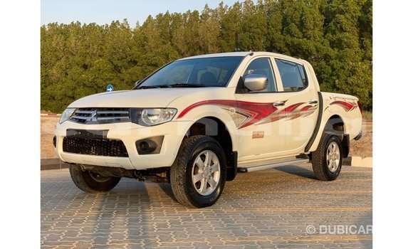 Acheter Import Voiture Mitsubishi L200 Blanc à Import - Dubai, État d'Abia Acheter Import Voiture Mitsubishi L200 Blanc à Import - Dubai, État d'Abia
