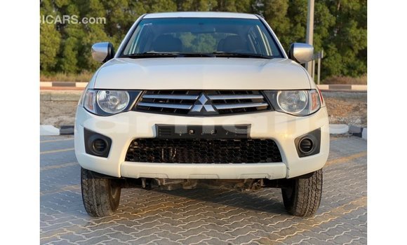 Acheter Import Voiture Mitsubishi L200 Blanc à Import - Dubai, État d'Abia Acheter Import Voiture Mitsubishi L200 Blanc à Import - Dubai, État d'Abia