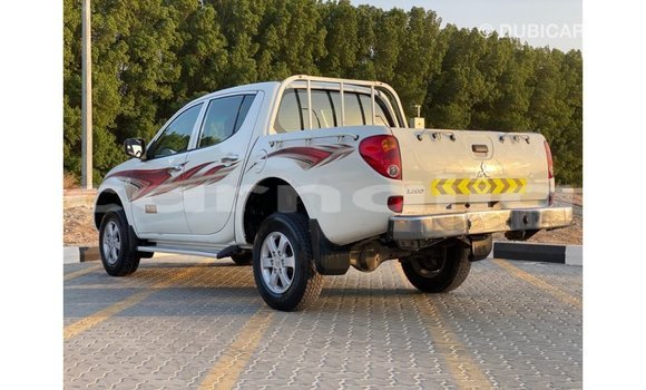 Acheter Import Voiture Mitsubishi L200 Blanc à Import - Dubai, État d'Abia Acheter Import Voiture Mitsubishi L200 Blanc à Import - Dubai, État d'Abia