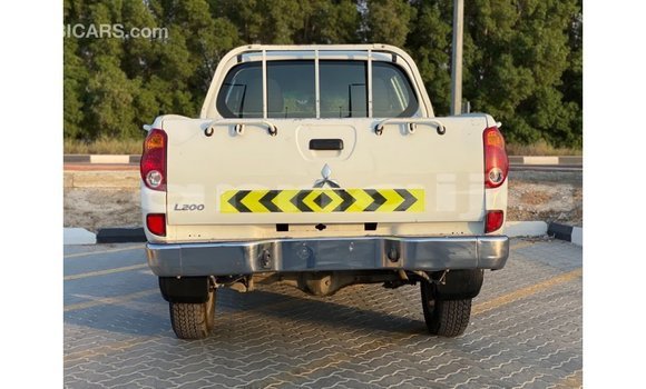 Acheter Import Voiture Mitsubishi L200 Blanc à Import - Dubai, État d'Abia Acheter Import Voiture Mitsubishi L200 Blanc à Import - Dubai, État d'Abia