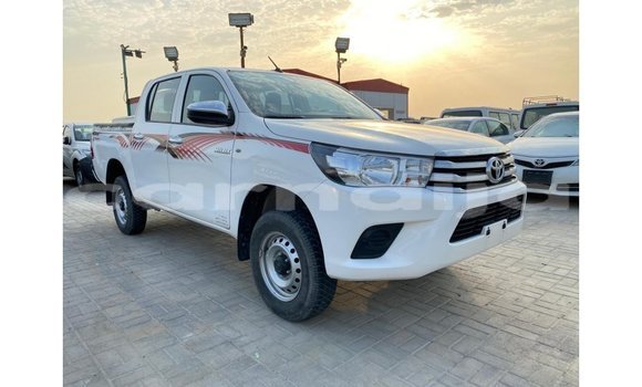 Acheter Import Voiture Toyota Hilux Blanc à Import - Dubai, État d'Abia Acheter Import Voiture Toyota Hilux Blanc à Import - Dubai, État d'Abia