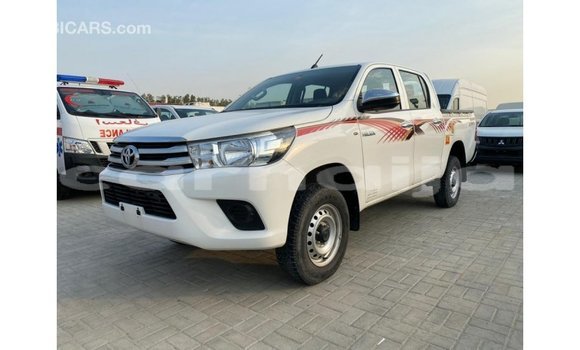 Acheter Import Voiture Toyota Hilux Blanc à Import - Dubai, État d'Abia Acheter Import Voiture Toyota Hilux Blanc à Import - Dubai, État d'Abia
