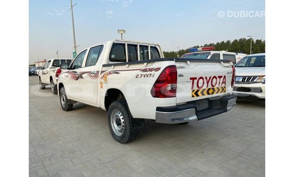 Acheter Import Voiture Toyota Hilux Blanc à Import - Dubai, État d'Abia Acheter Import Voiture Toyota Hilux Blanc à Import - Dubai, État d'Abia