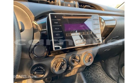 Acheter Import Voiture Toyota Hilux Blanc à Import - Dubai, État d'Abia Acheter Import Voiture Toyota Hilux Blanc à Import - Dubai, État d'Abia