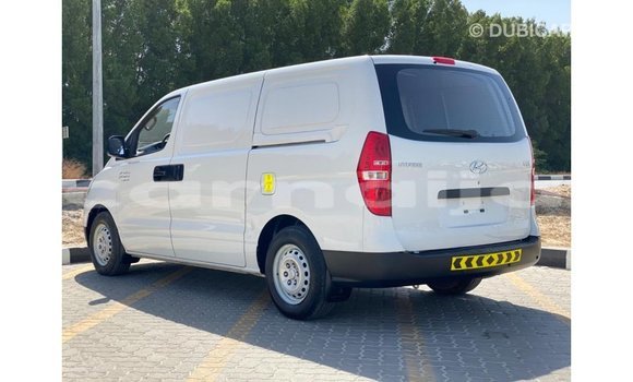 Acheter Import Voiture Hyundai Accent Blanc à Import - Dubai, État d'Abia Acheter Import Voiture Hyundai Accent Blanc à Import - Dubai, État d'Abia