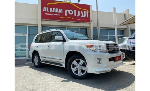 Buy Import Toyota Land Cruiser White Car in Import - Dubai in Abia State Buy Import Toyota Land Cruiser White Car in Import - Dubai in Abia State