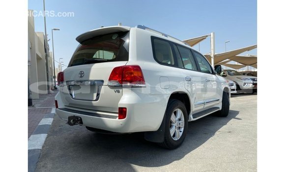 Buy Import Toyota Land Cruiser White Car in Import - Dubai in Abia State Buy Import Toyota Land Cruiser White Car in Import - Dubai in Abia State