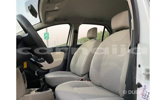 Acheter Import Voiture Renault 4 Blanc à Import - Dubai, État d'Abia Acheter Import Voiture Renault 4 Blanc à Import - Dubai, État d'Abia