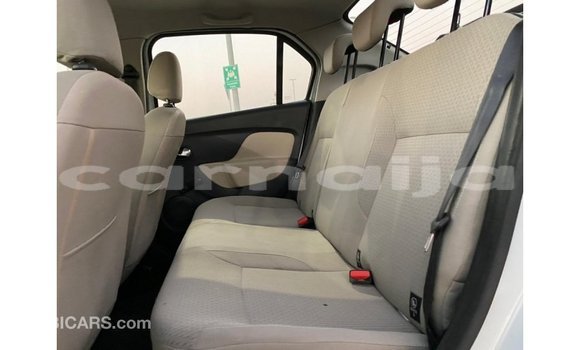 Acheter Import Voiture Renault 4 Blanc à Import - Dubai, État d'Abia Acheter Import Voiture Renault 4 Blanc à Import - Dubai, État d'Abia