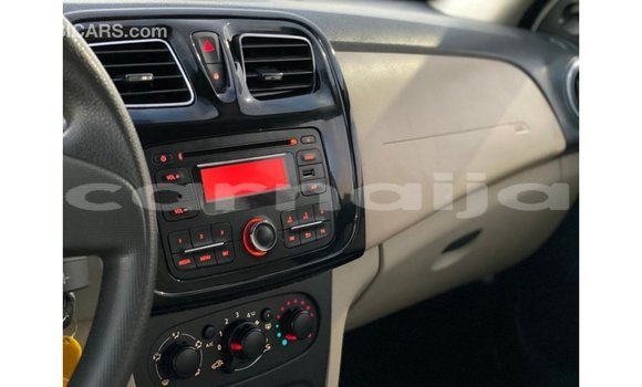 Acheter Import Voiture Renault 4 Blanc à Import - Dubai, État d'Abia Acheter Import Voiture Renault 4 Blanc à Import - Dubai, État d'Abia