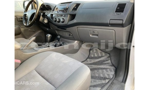 Buy Import Toyota Hilux White Car in Import - Dubai in Abia State Buy Import Toyota Hilux White Car in Import - Dubai in Abia State