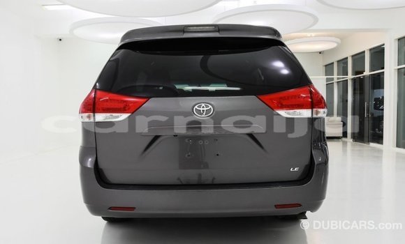 Acheter Import Voiture Toyota Sienna Autre à Import - Dubai, État d'Abia Acheter Import Voiture Toyota Sienna Autre à Import - Dubai, État d'Abia