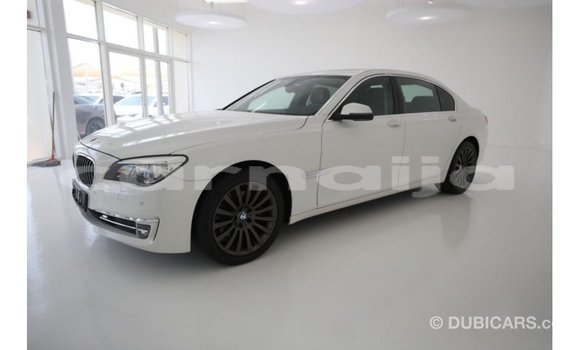 Buy Import BMW HP White Bike in Import - Dubai in Abia State Buy Import BMW HP White Bike in Import - Dubai in Abia State