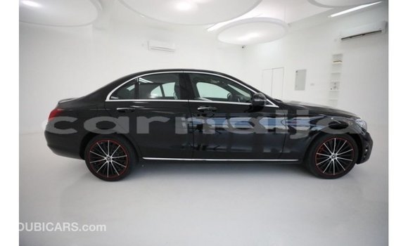 Acheter Import Voiture Mercedes-Benz 190 Noir à Import - Dubai, État d'Abia Acheter Import Voiture Mercedes-Benz 190 Noir à Import - Dubai, État d'Abia