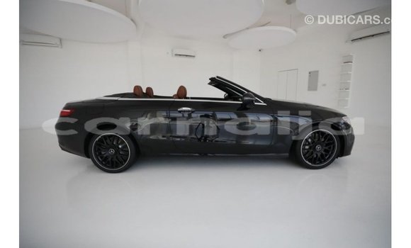 Acheter Import Voiture Mercedes-Benz 190 Noir à Import - Dubai, État d'Abia Acheter Import Voiture Mercedes-Benz 190 Noir à Import - Dubai, État d'Abia