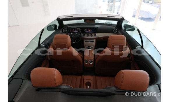 Acheter Import Voiture Mercedes-Benz 190 Noir à Import - Dubai, État d'Abia Acheter Import Voiture Mercedes-Benz 190 Noir à Import - Dubai, État d'Abia