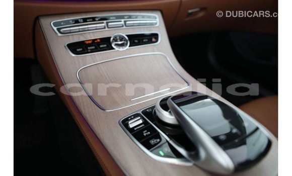 Acheter Import Voiture Mercedes-Benz 190 Noir à Import - Dubai, État d'Abia Acheter Import Voiture Mercedes-Benz 190 Noir à Import - Dubai, État d'Abia