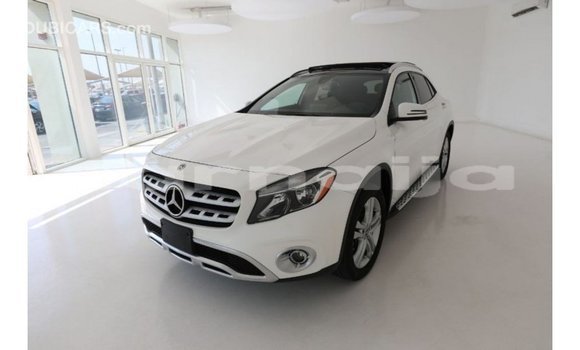 Buy Import Mercedes-Benz 250 White Car in Import - Dubai in Abia State Buy Import Mercedes-Benz 250 White Car in Import - Dubai in Abia State