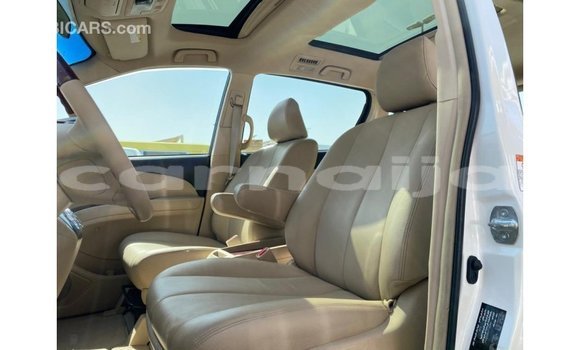 Buy Import Toyota Previa White Car in Import - Dubai in Abia State Buy Import Toyota Previa White Car in Import - Dubai in Abia State