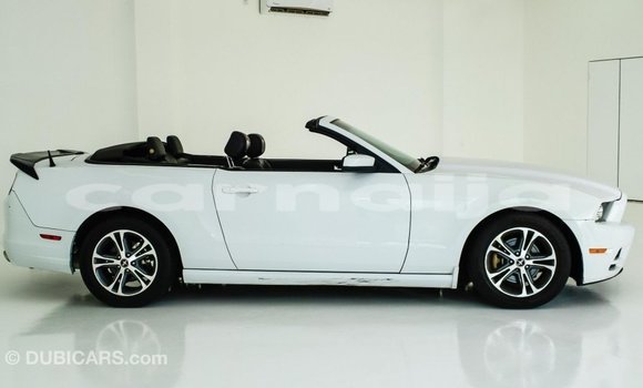 Buy Import Ford Mustang White Car in Import - Dubai in Abia State Buy Import Ford Mustang White Car in Import - Dubai in Abia State