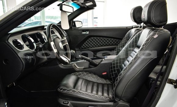 Buy Import Ford Mustang White Car in Import - Dubai in Abia State Buy Import Ford Mustang White Car in Import - Dubai in Abia State