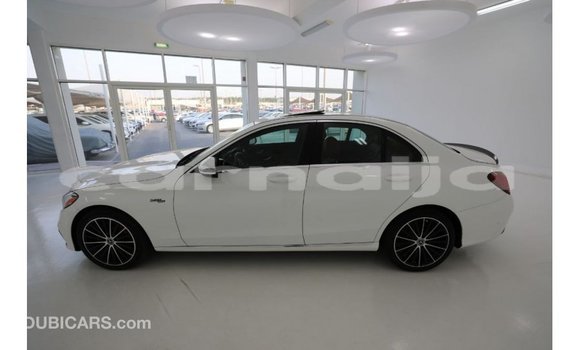 Buy Import Mercedes-Benz 190 White Car in Import - Dubai in Abia State Buy Import Mercedes-Benz 190 White Car in Import - Dubai in Abia State