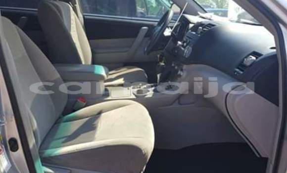 Buy Import Toyota Highlander Silver Car in Daura in Katsina Buy Import Toyota Highlander Silver Car in Daura in Katsina