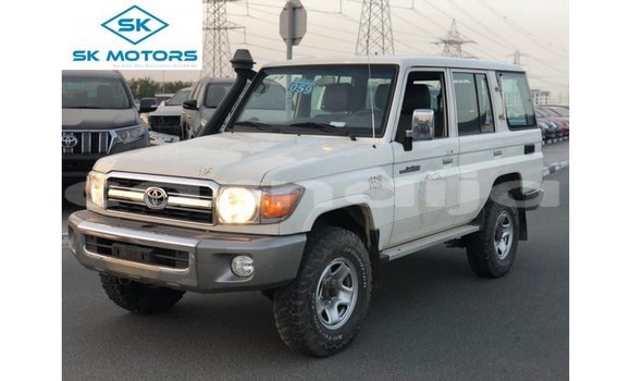Buy Import Toyota Land Cruiser White Car in Import - Dubai in Abia State Buy Import Toyota Land Cruiser White Car in Import - Dubai in Abia State