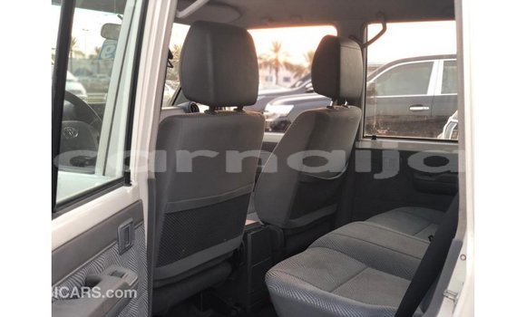 Buy Import Toyota Land Cruiser White Car in Import - Dubai in Abia State Buy Import Toyota Land Cruiser White Car in Import - Dubai in Abia State