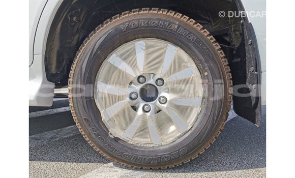 Buy Import Toyota Land Cruiser White Car in Import - Dubai in Abia State Buy Import Toyota Land Cruiser White Car in Import - Dubai in Abia State