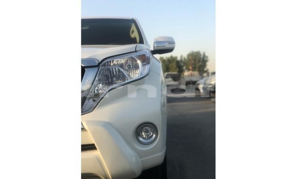 Acheter Import Voiture Toyota Prado Blanc à Import - Dubai, État d'Abia Acheter Import Voiture Toyota Prado Blanc à Import - Dubai, État d'Abia