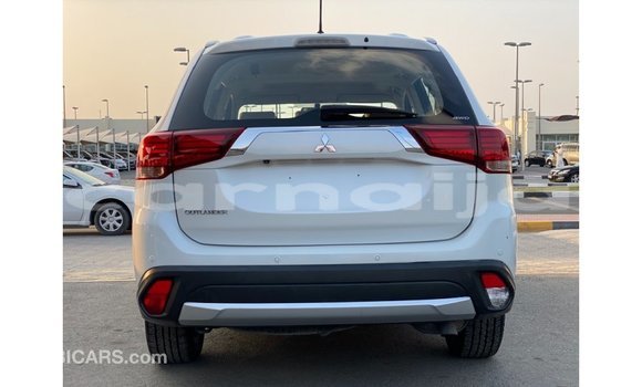 Buy Import Mitsubishi Outlander White Car in Import - Dubai in Abia State Buy Import Mitsubishi Outlander White Car in Import - Dubai in Abia State
