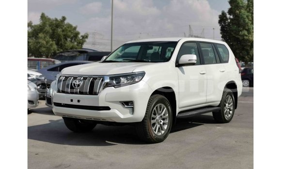 Acheter Import Voiture Toyota Prado Blanc à Import - Dubai, État d'Abia Acheter Import Voiture Toyota Prado Blanc à Import - Dubai, État d'Abia