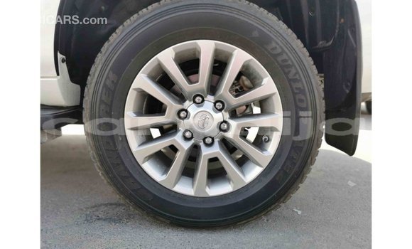 Acheter Import Voiture Toyota Prado Blanc à Import - Dubai, État d'Abia Acheter Import Voiture Toyota Prado Blanc à Import - Dubai, État d'Abia