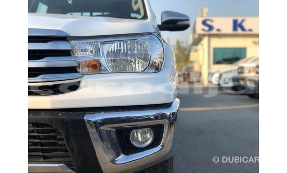 Buy Import Toyota Hilux White Car in Import - Dubai in Abia State Buy Import Toyota Hilux White Car in Import - Dubai in Abia State