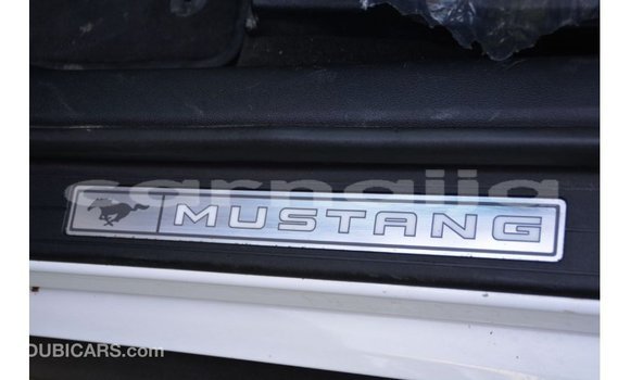 Acheter Import Voiture Ford Mustang Blanc à Import - Dubai, État d'Abia Acheter Import Voiture Ford Mustang Blanc à Import - Dubai, État d'Abia