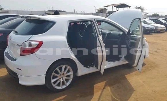 Acheter Import Voiture Toyota Matrix Blanc à Abuja, État de Lagos Acheter Import Voiture Toyota Matrix Blanc à Abuja, État de Lagos
