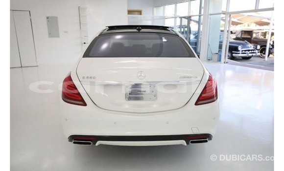 Acheter Import Voiture Mercedes-Benz 190 Blanc à Import - Dubai, État d'Abia Acheter Import Voiture Mercedes-Benz 190 Blanc à Import - Dubai, État d'Abia