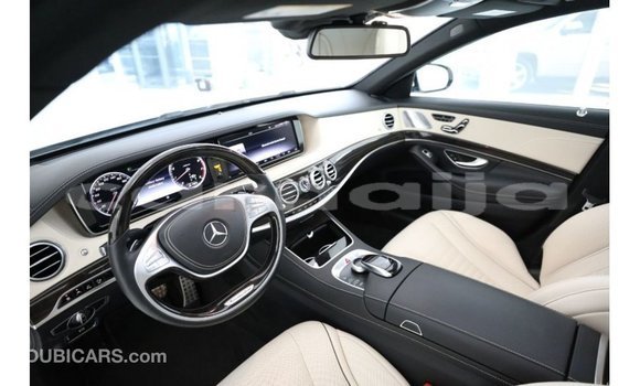 Acheter Import Voiture Mercedes-Benz 190 Blanc à Import - Dubai, État d'Abia Acheter Import Voiture Mercedes-Benz 190 Blanc à Import - Dubai, État d'Abia