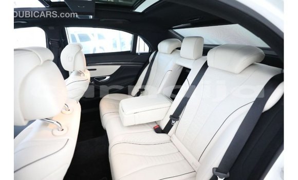 Acheter Import Voiture Mercedes-Benz 190 Blanc à Import - Dubai, État d'Abia Acheter Import Voiture Mercedes-Benz 190 Blanc à Import - Dubai, État d'Abia